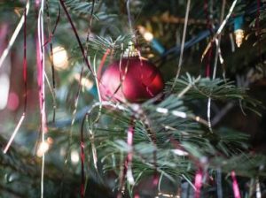 Christmas decorating ideas tinsel