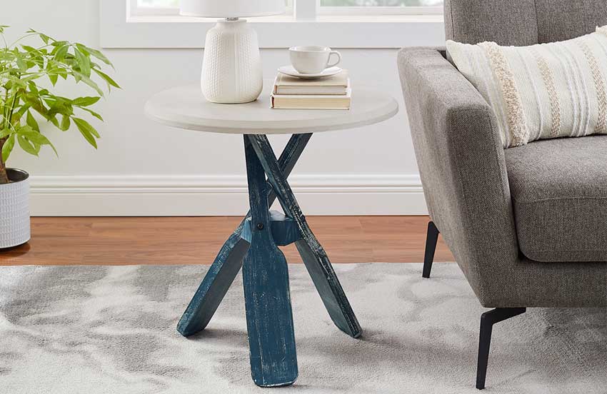 Accent table made of oars